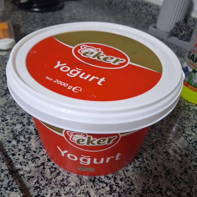 Eker Yoğurt: Tadını Kaybetmiş Ve Aldatıcı Etiket