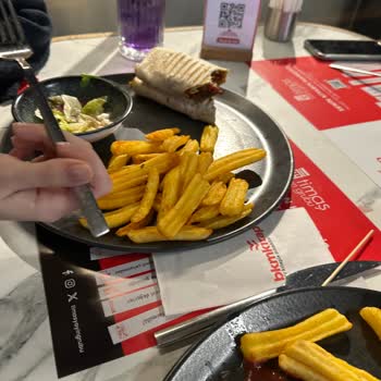 Özlüce Restoranda Garip İkram ve Saygısız Davranış