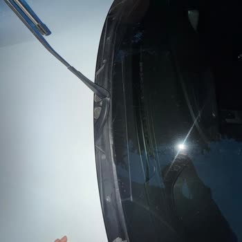 BMW 1.18i Araçlarda Tekrarlayan Cam Fitili Sorunu