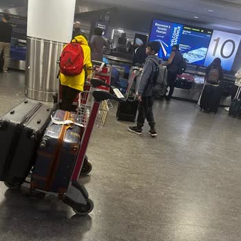 Etihad Airways Damaged My Suitcase - No Staff Were Available to Report It