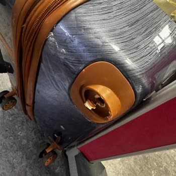 Etihad Airways Damaged My Suitcase - No Staff Were Available to Report It