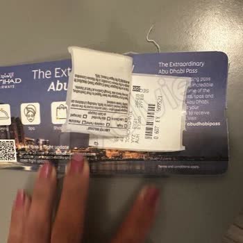 Etihad Airways Damaged My Suitcase - No Staff Were Available to Report It