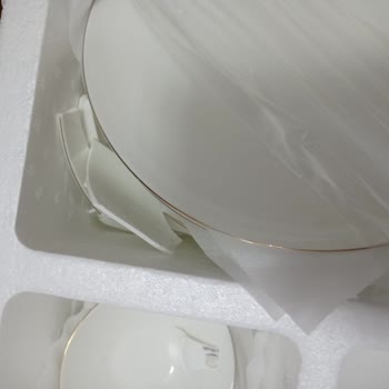 Karaca Züccaciye Yemek Takımı Kırık Geldi