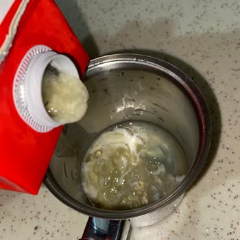 Küflü Ve Jölemsi Tikveşli Salep Şoku