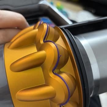 Dyson V15 Süpürge: Kalite Sorunları Ve Hayal Kırıklığı