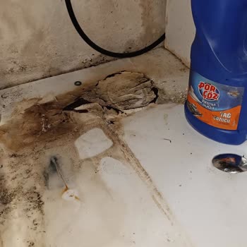 Su Arıtma Cihazının Yol Açtığı Su Baskını Ve Mutfak Hasarı