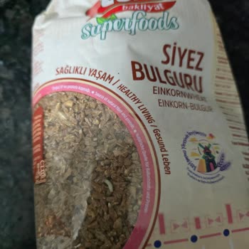 Siyez Bulguru İçinde Kurtçuklar