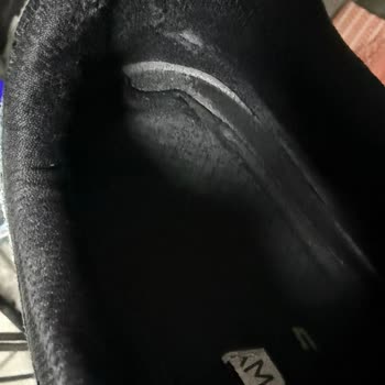 Zapatos Skechers con problemas de desgaste, solicito cambio