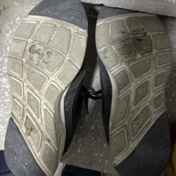 Zapatos Skechers con problemas de desgaste, solicito cambio