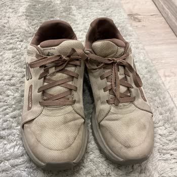 Skechers Zapatos con problema de grietas inesperadas