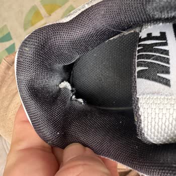 Nike Ayakkabıda Üretim Hatası: Müşteri Memnuniyeti Beklentisi