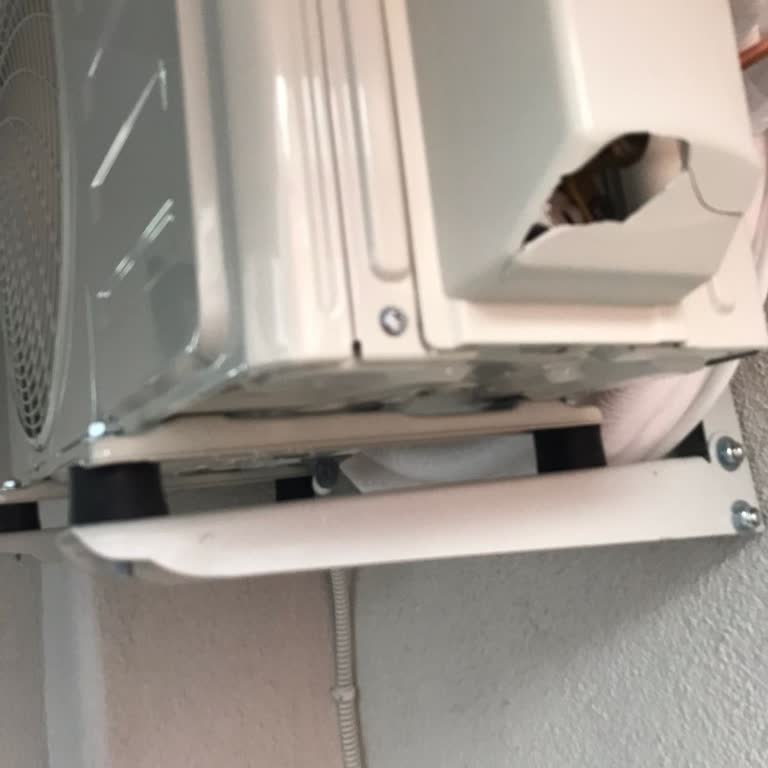 ECA Kırık Klima Parçası İçin 3 Aydır Çözüm Bekliyorum