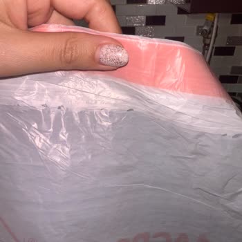 Migros'tan Alınan Çöp Poşetleri Yırtık Çıktı: Ücret İadesi Mümkün Değil