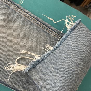 Mango'dan Aldığım Jean Her Yıkamada Daha Fazla Sökülüyor