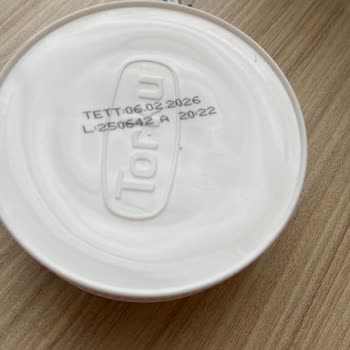 Son Kullanma Tarihi Geçmemiş Üründe Kötü Koku Ve Görüntü