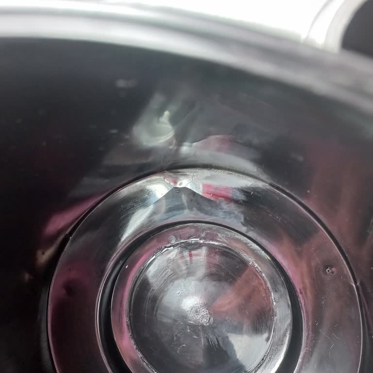 Kırık Çıkan Fakir Koltuk Yıkama Makinesi Mağduriyeti