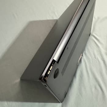 Huawei MateBook 13 Hinge Too Stiff – Cracked the Plastic Case