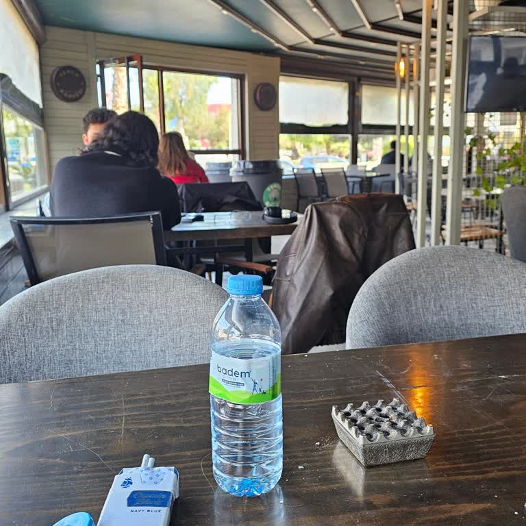 Kıbrıs Şubesinde Yavaş Ve İlgisiz Servis