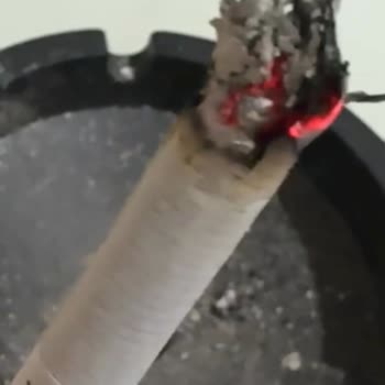 Parliament Sigara Paketlerinden Odun Çıkıyor