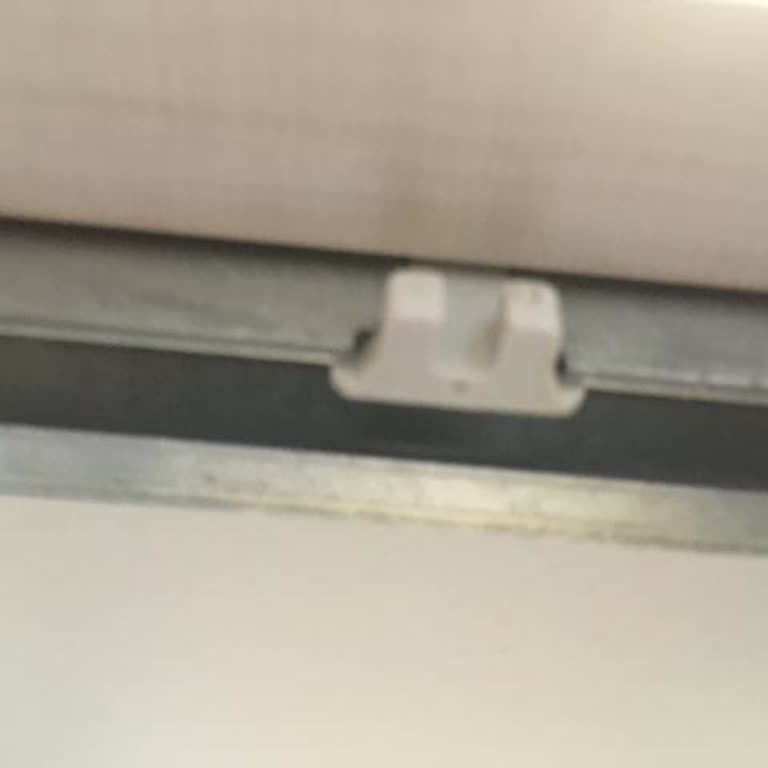 Kırık Tırnaklar Nedeniyle Çekmece Sorunu