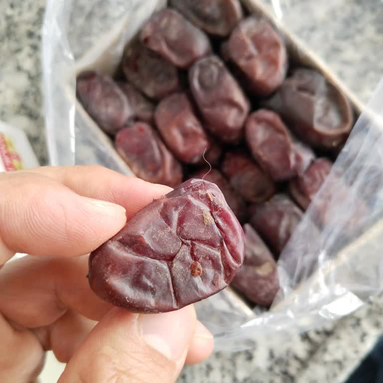 Makbul Kutu Hurma Alışverişinde Hijyen Sorunu