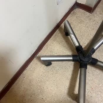 Acil Serviste Uzun Bekleyiş Ve Hijyen Sorunları