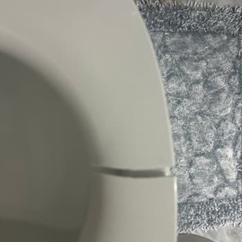 Her 7 Ayda Bir Kırılan Klozet Kapağı Sorunu