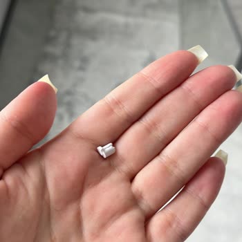 Kırık Çöp Kovası Ve Çözüm Beklentisi