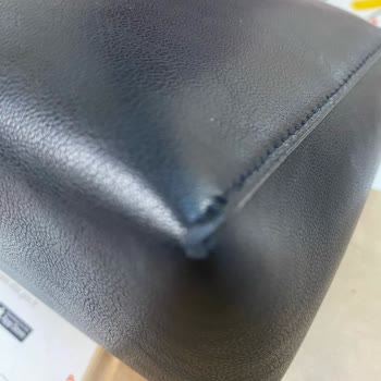 Calvin Klein Çantamda Beklenmedik Aşınmalar!