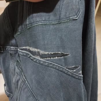 Lee Cooper Pantolonlar İlk Giyimde Yırtıldı