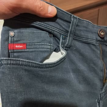 Lee Cooper Pantolonlar İlk Giyimde Yırtıldı