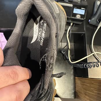Skechers Ayakkabılarında Beklenmedik Yıpranma Ve Çözüm Arayışı