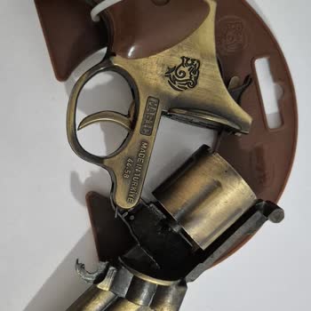 Kırık Oyuncak Tabanca Ve İade Sorunu