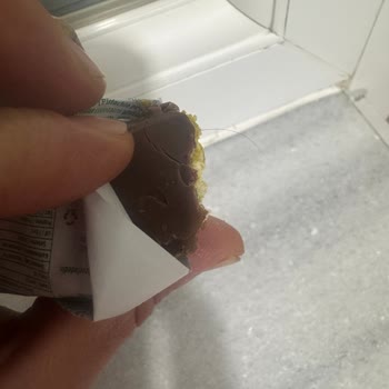 Kahve Dünyası'nda Beklenmedik Sürpriz: Gofrette Kıl Şoku!