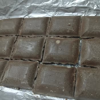 A101 Vince Antep Fıstıklı Çikolata Küflenmiş Çıktı