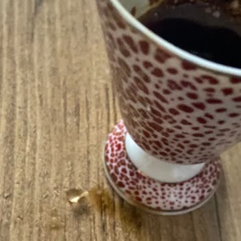 Kahve Keyfi Cam Parçasıyla Mahvoldu