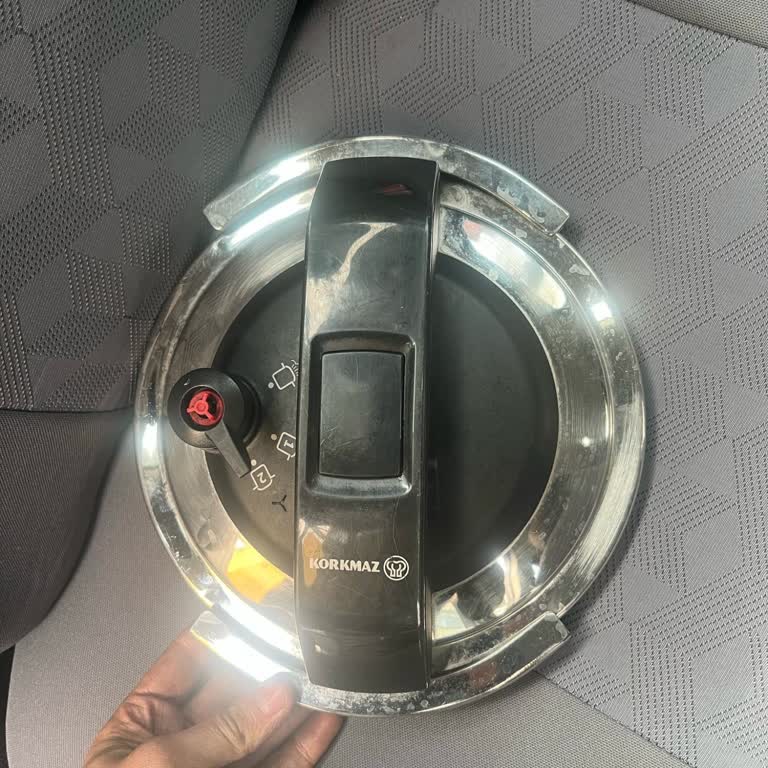 Kırık Düdüklü Tencere Ve Yetersiz Müşteri Hizmetleri