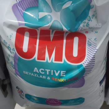 OMO Deterjanı Çamaşırda İz Bırakıyor
