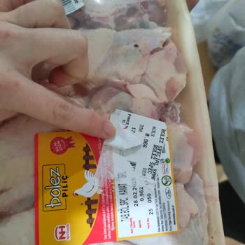Tarihi Geçmiş Tavuk Satışı: Sağlık Tehdidi