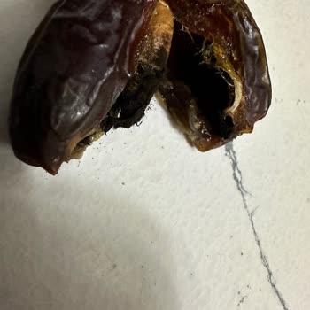 Ankara Kule Mağazası'ndan Alınan Küflü Hurmalar