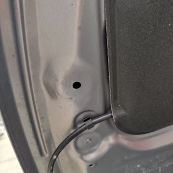 Citroen C4x Aracımın Kaput Sorunları Ve Yetersiz Servis Desteği
