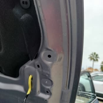 Citroen C4x Aracımın Kaput Sorunları Ve Yetersiz Servis Desteği