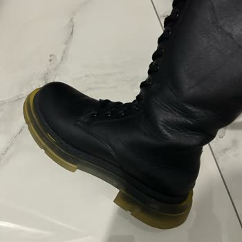 Şeffaf Tabanlı Çizmenin Hızla Sararması