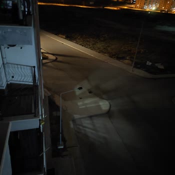 Adana'da Zifiri Karanlık Sokak Tehlikesi