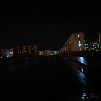 Adana'da Zifiri Karanlık Sokak Tehlikesi