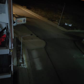 Adana'da Zifiri Karanlık Sokak Tehlikesi