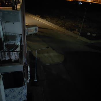 Adana'da Zifiri Karanlık Sokak Tehlikesi