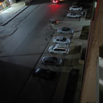 Adana'da Zifiri Karanlık Sokak Tehlikesi