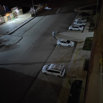 Adana'da Zifiri Karanlık Sokak Tehlikesi