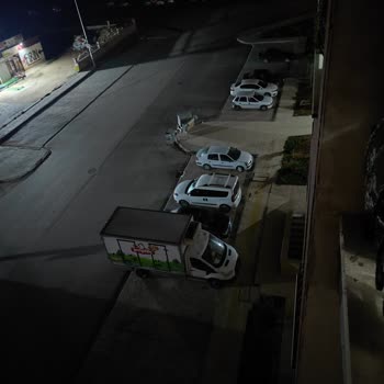 Adana'da Zifiri Karanlık Sokak Tehlikesi